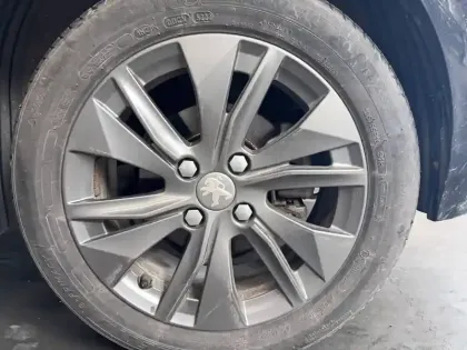 Photo 13 Peugeot 208  Electrique 50 kWh 136ch