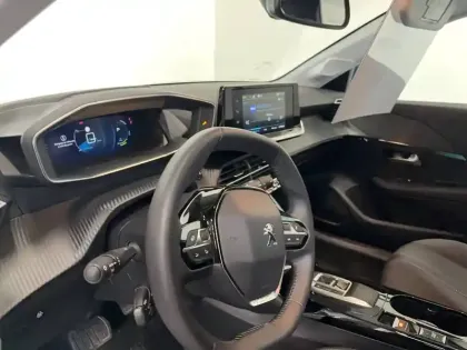 Photo 6 Peugeot 208  Electrique 50 kWh 136ch