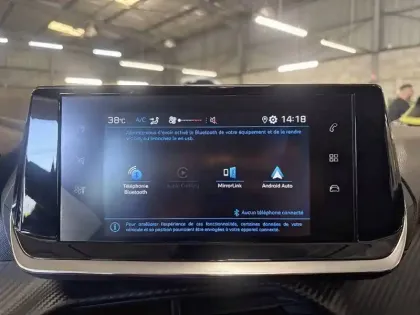 Photo 23 Peugeot 208  PureTech 100 S&S BVM6