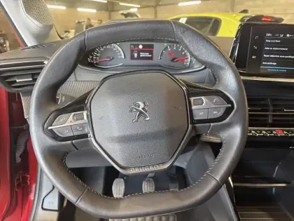 Photo 27 Peugeot 208  PureTech 100 S&S BVM6