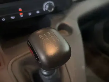 Photo 8 Peugeot Partner  FOURGON STANDARD 650 KG BLUEHDI 100 S&S BVM6