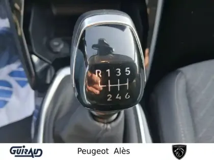 Photo 16 Peugeot 208  PureTech 100 S&S BVM6