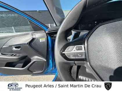 Photo 32 Peugeot 208  Hybrid 100 e-DCS6