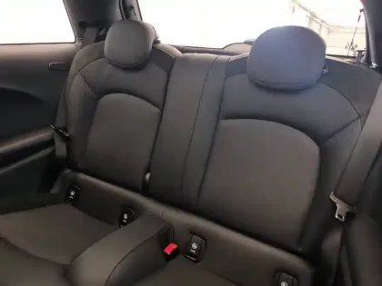 Photo 8 Mini Mini Hatch 3 Portes Cooper 136 ch BVA7