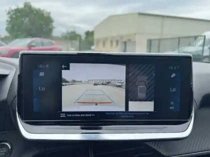 Photo 17 Peugeot 2008  PureTech 130 S&S EAT8