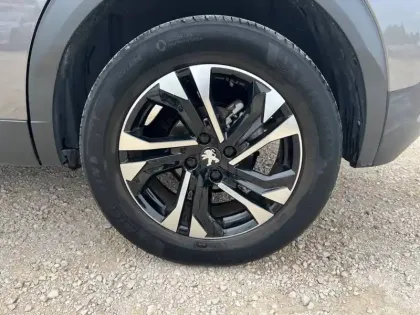 Photo 11 Peugeot 2008  PureTech 130 S&S EAT8