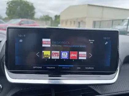 Photo 13 Peugeot 2008  PureTech 130 S&S EAT8