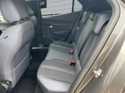 Photo 10 Peugeot 2008  PureTech 130 S&S EAT8