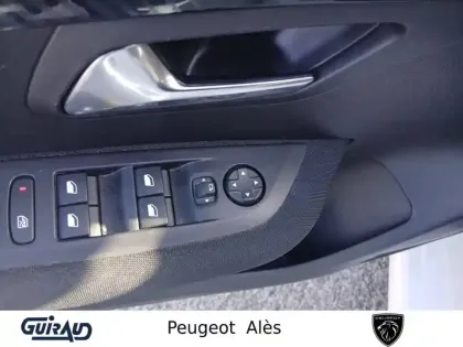 Photo 12 Peugeot 208  PureTech 75 S&S BVM5