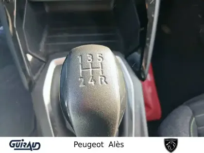 Photo 15 Peugeot 208  PureTech 75 S&S BVM5