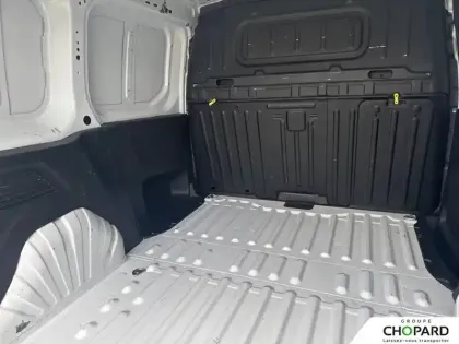 Photo 18 Peugeot Partner  FOURGON STANDARD 650 KG BLUEHDI 100 S&S BVM6