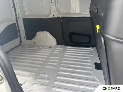 Photo 19 Peugeot Partner  FOURGON STANDARD 650 KG BLUEHDI 100 S&S BVM6