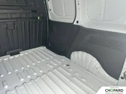 Photo 17 Peugeot Partner  FOURGON STANDARD 650 KG BLUEHDI 100 S&S BVM6