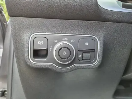 Photo 19 Mercedes GLB  200 d 8G-DCT