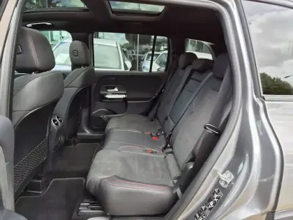 Photo 10 Mercedes GLB  200 d 8G-DCT