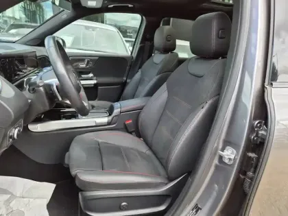 Photo 13 Mercedes GLB  200 d 8G-DCT