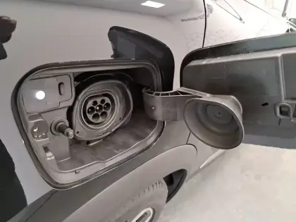 Photo 21 Renault Captur  E-Tech Plug-in 160