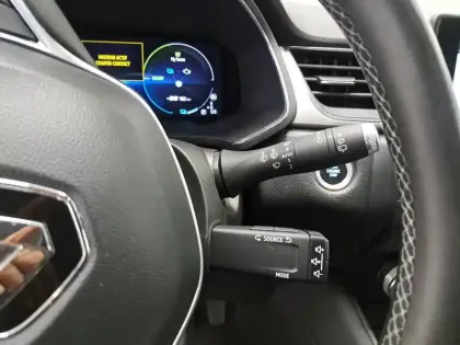 Photo 41 Renault Captur  E-Tech Plug-in 160