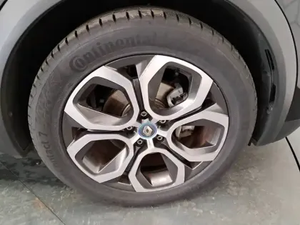 Photo 14 Renault Captur  E-Tech Plug-in 160