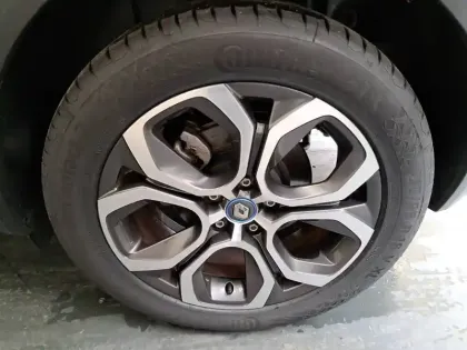 Photo 16 Renault Captur  E-Tech Plug-in 160