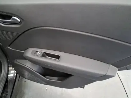 Photo 23 Renault Captur  E-Tech Plug-in 160