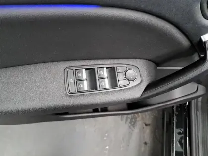 Photo 28 Renault Captur  E-Tech Plug-in 160