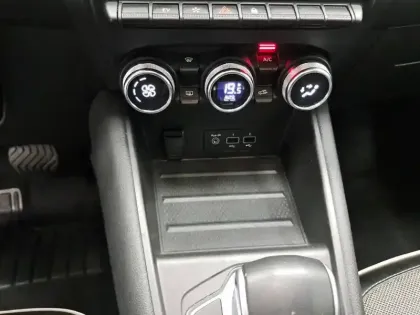 Photo 32 Renault Captur  E-Tech Plug-in 160