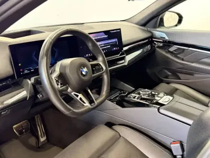Photo 11 BMW Serie 5 Touring 520d xDrive 197 ch BVA8
