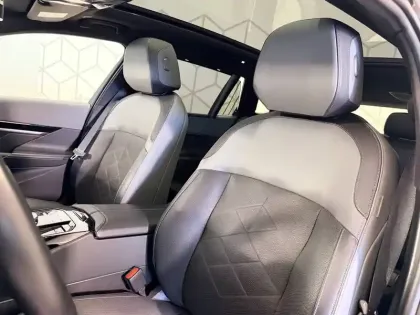 Photo 16 BMW Serie 5 Touring 520d xDrive 197 ch BVA8