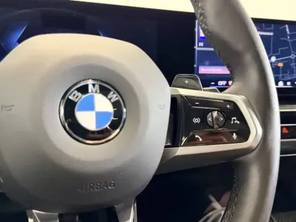 Photo 38 BMW Serie 5 Touring 520d xDrive 197 ch BVA8