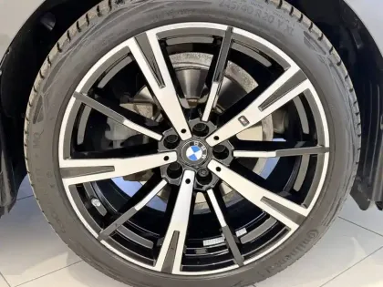 Photo 8 BMW Serie 5 Touring 520d xDrive 197 ch BVA8