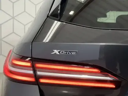 Photo 27 BMW Serie 5 Touring 520d xDrive 197 ch BVA8