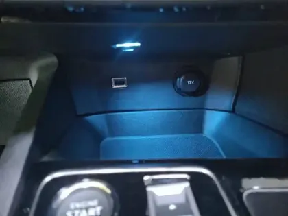 Photo 25 Peugeot 5008  Hybrid 136 e-DCS6