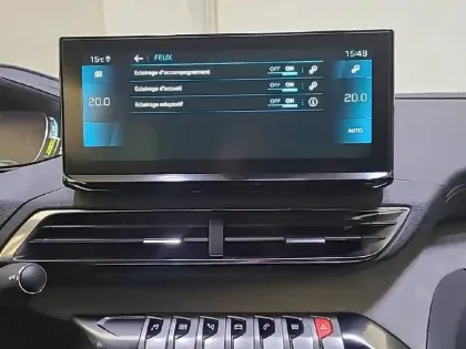 Photo 22 Peugeot 5008  Hybrid 136 e-DCS6