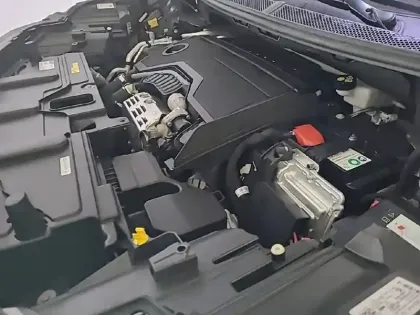 Photo 14 Peugeot 5008  Hybrid 136 e-DCS6