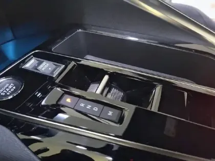 Photo 13 Peugeot 5008  Hybrid 136 e-DCS6