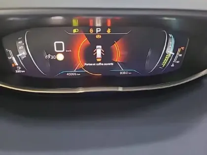 Photo 9 Peugeot 5008  Hybrid 136 e-DCS6