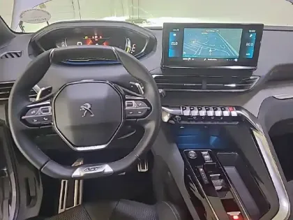 Photo 7 Peugeot 5008  Hybrid 136 e-DCS6