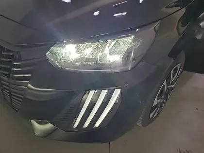 Photo 15 Peugeot 208  PureTech 100 S&S BVM6