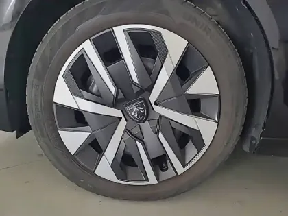 Photo 12 Peugeot 208  PureTech 100 S&S BVM6