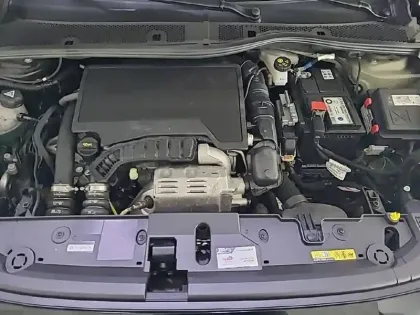 Photo 14 Peugeot 208  PureTech 100 S&S BVM6