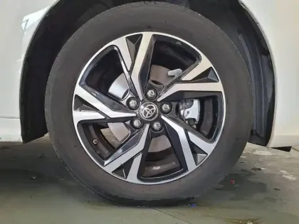 Photo 16 Toyota Yaris  Hybride 116h