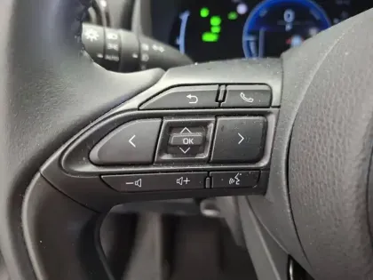 Photo 32 Toyota Yaris  Hybride 116h