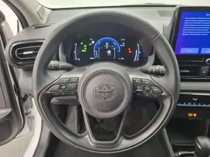 Photo 31 Toyota Yaris  Hybride 116h