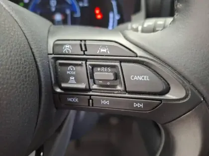 Photo 33 Toyota Yaris  Hybride 116h