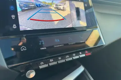 Photo 12 Peugeot 308  BlueHDi 130ch S&S EAT8