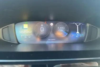 Photo 13 Peugeot 308  BlueHDi 130ch S&S EAT8