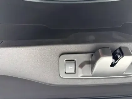 Photo 23 Renault Espace  E-Tech full hybrid 200 GSR2