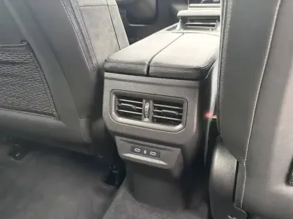 Photo 18 Renault Espace  E-Tech full hybrid 200 GSR2