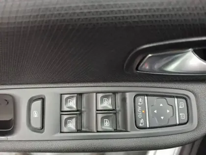 Photo 28 Renault Clio  dCi 90 E6C